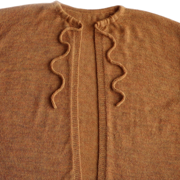 Women's cardigan baby alpaca 100%, with bat sleeves and tie closure. Made in Peru by PFL knitwear