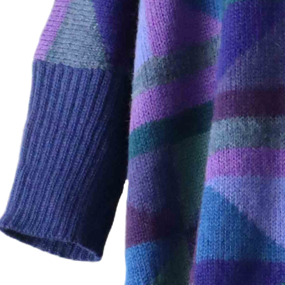 Women's wrap cardigan alpaca with 3 / 4 sleeves, graphic pattern. made in Peru by PFL knitwear Women's wrap cardigan alpaca with 3 / 4 sleeves, graphic pattern. made in Peru by PFL knitwear