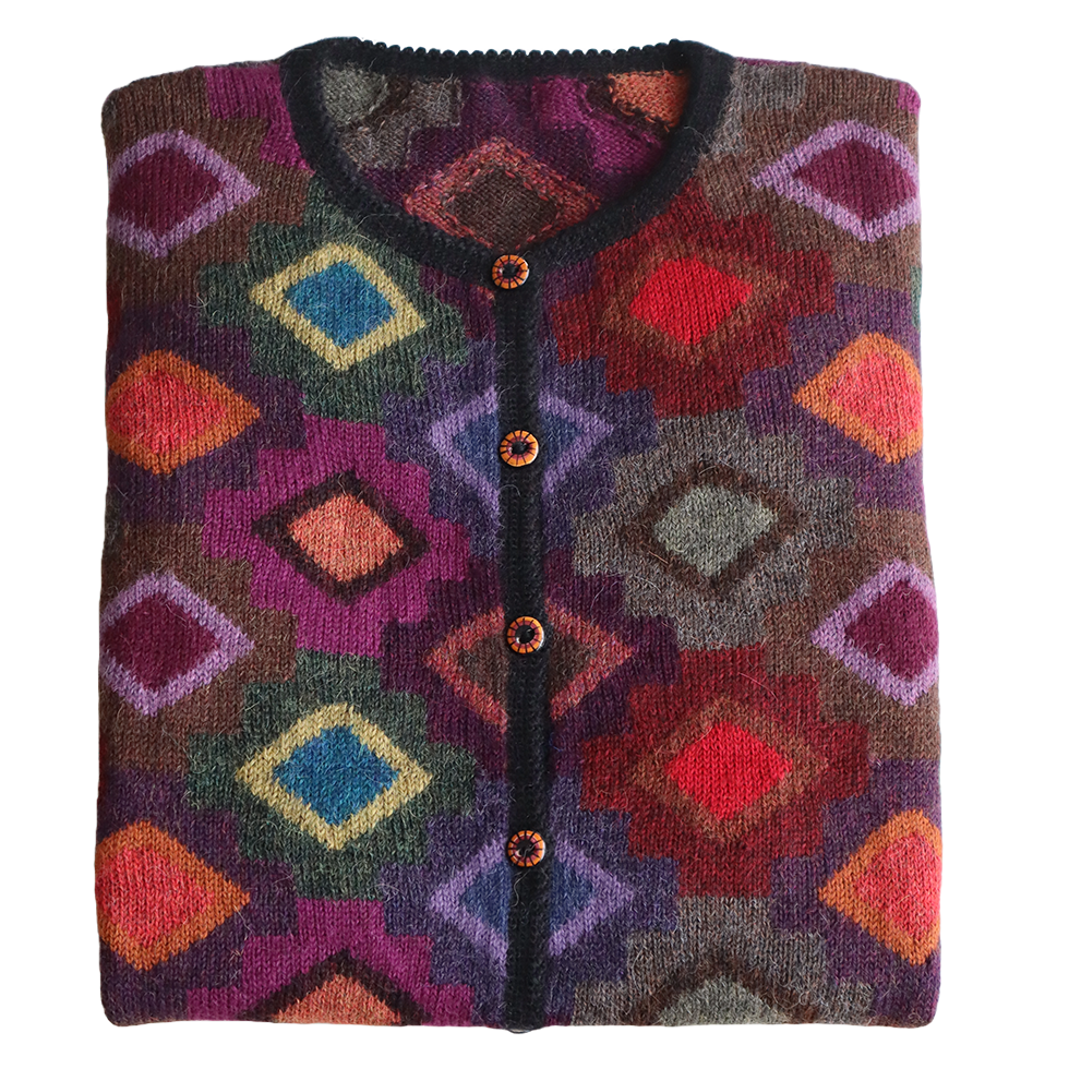Women's cardigan hand intarsia knitted 100% alpaca, with diamond pattern. Made in Peru by PFL knitwear Women's cardigan hand intarsia knitted 100% alpaca, with diamond pattern. Made in Peru by PFL knitwear
