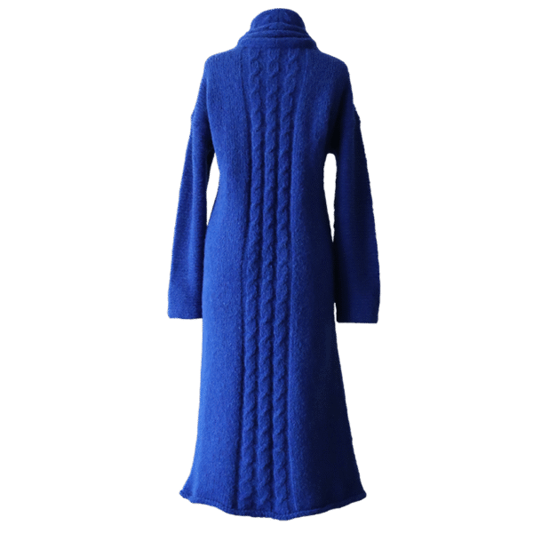 Long cardigan, alpaca blend, hand knitted with cable pattern. Made in Peru by PFL knitwear