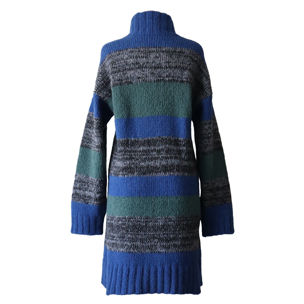 Women's cardigan made from a soft brushed alpaca blend yarn. Made in Peru by PFL knitwear Women's cardigan made from a soft brushed alpaca blend yarn. Made in Peru by PFL knitwear