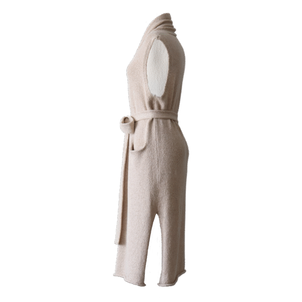 Women's long sleeveless cardigan felted, color oatmeal, natural yarns. Made in Peru by PFL knitwear