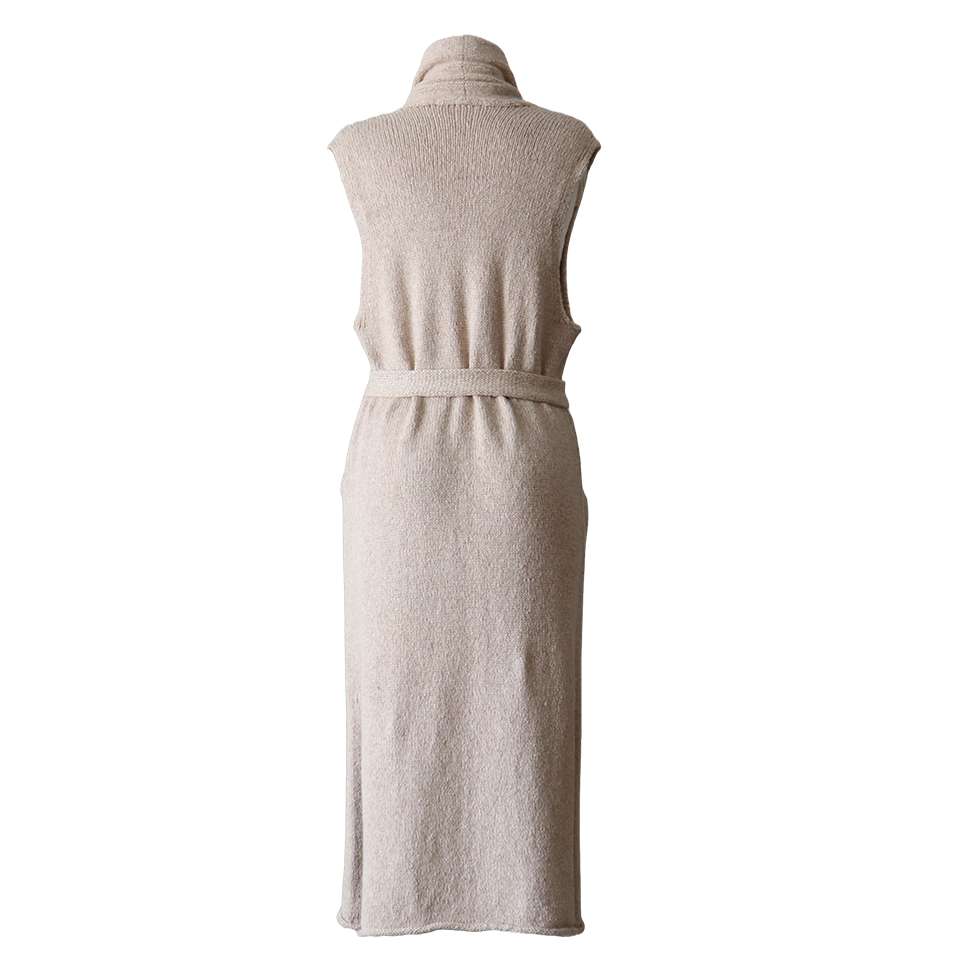 Women's long sleeveless cardigan felted, color oatmeal, natural yarns. Made in Peru by PFL knitwear Women's long sleeveless cardigan felted, color oatmeal, natural yarns. Made in Peru by PFL knitwear