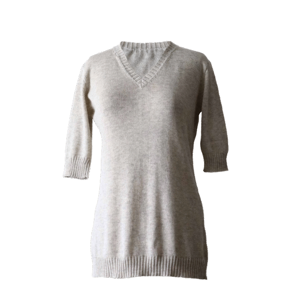 Women's alpaca sweater, with  V- neck and half long sleeves. Made in Peru by PFL knitwear
