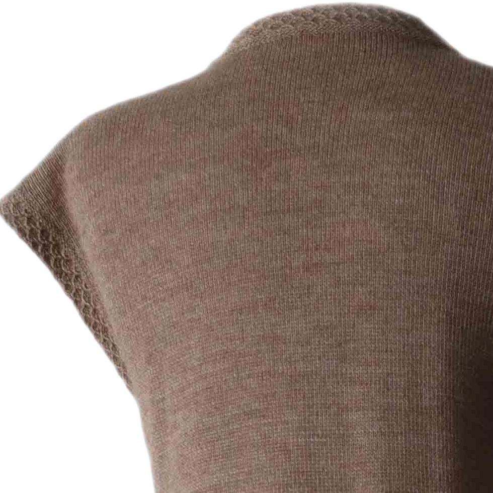 Women's alpaca sweater with short cap sleeves, crew or V-neck. Made in Peru by PFL knitwear Women's alpaca sweater with short cap sleeves, crew or V-neck. Made in Peru by PFL knitwear