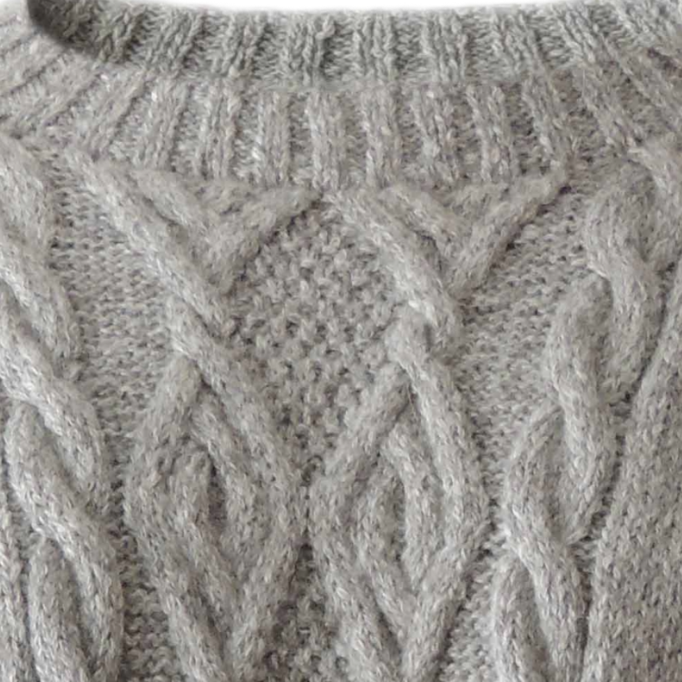 Sustainable women's sweater in a luxury blend of Eco Baby Alpaca and Pima Cotton. Made in Peru by PFL knitwear Sustainable women's sweater in a luxury blend of Eco Baby Alpaca and Pima Cotton. Made in Peru by PFL knitwear