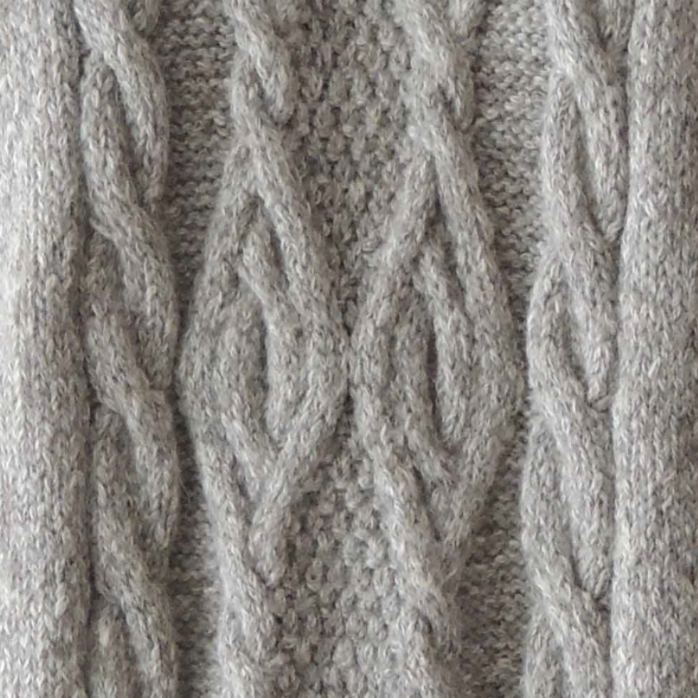 Sustainable women's sweater in a luxury blend of Eco Baby Alpaca and Pima Cotton. Made in Peru by PFL knitwear Sustainable women's sweater in a luxury blend of Eco Baby Alpaca and Pima Cotton. Made in Peru by PFL knitwear