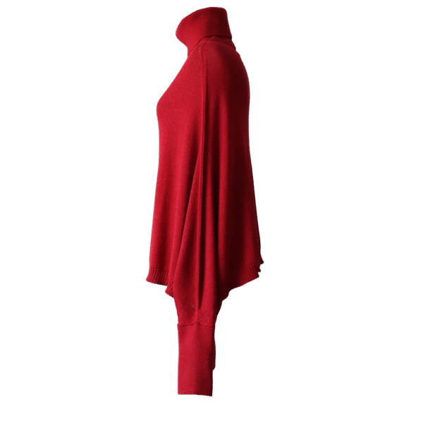 Poncho alpaca with sleeves and turtle neck, 100% baby or royal alpaca. Made in Peru by PFL knitwear