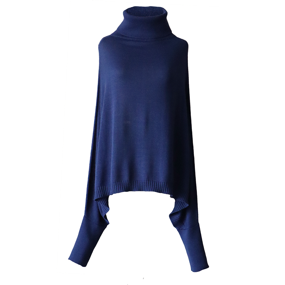 Poncho alpaca with sleeves and turtle neck, 100% baby or royal alpaca. Made in Peru by PFL knitwear Poncho alpaca with sleeves and turtle neck, 100% baby or royal alpaca. Made in Peru by PFL knitwear