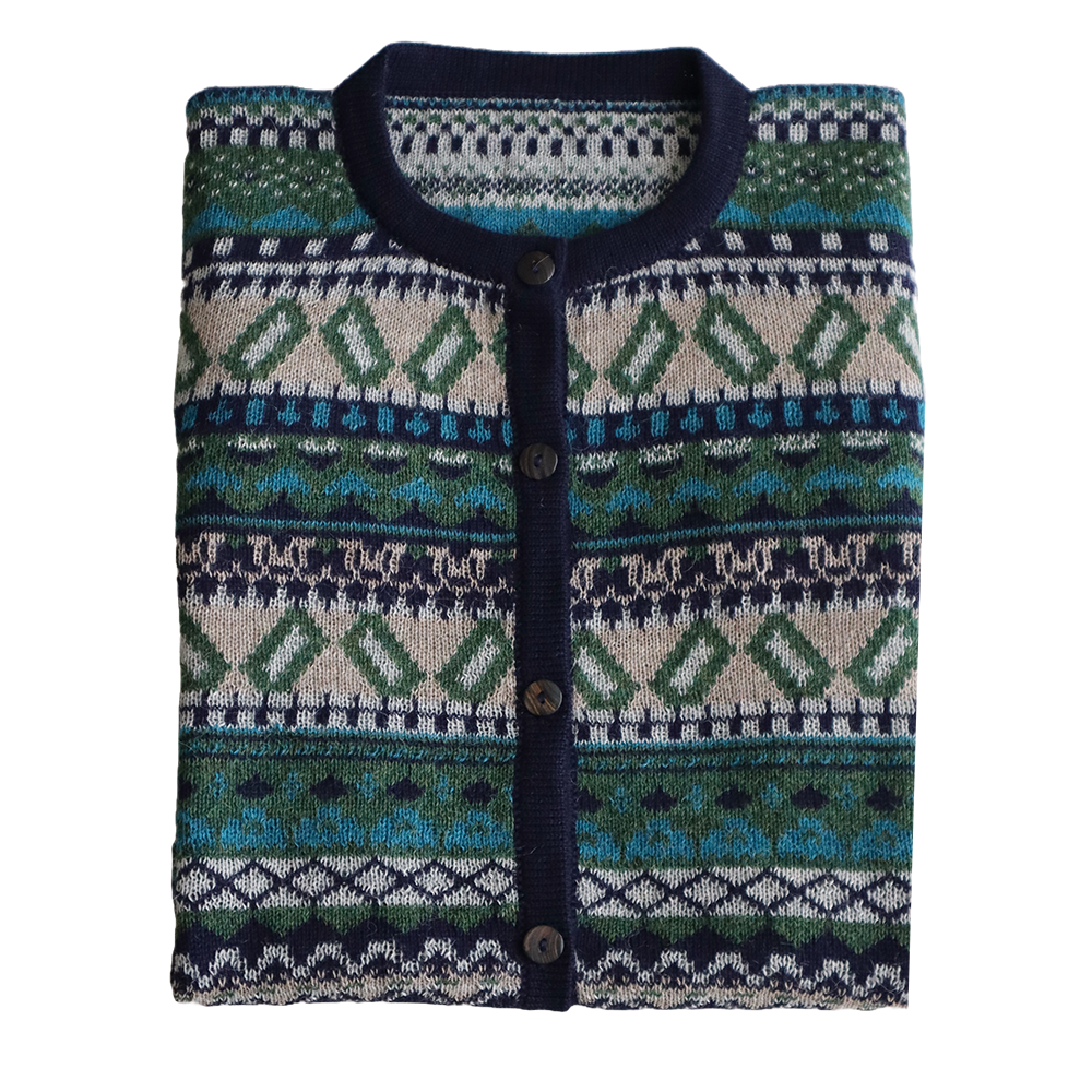 Women's alpaca cardigan jacquard knitted with classic Norwegian pattern. Made in Peru by PFL knitwear Women's alpaca cardigan jacquard knitted with classic Norwegian pattern. Made in Peru by PFL knitwear