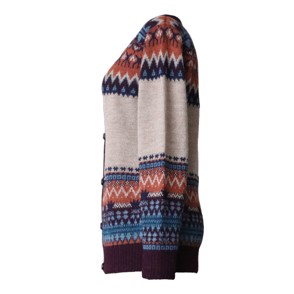 Women's alpaca cardigan with classic Norwegian pattern, jacquard knitted. Made in Peru by PFL knitwear