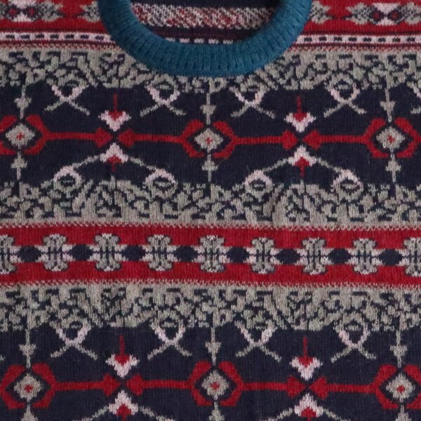 Men's alpaca cardigan with classic Norwegian pattern, jacquard knitted. Made in Peru by PFL Knitwear