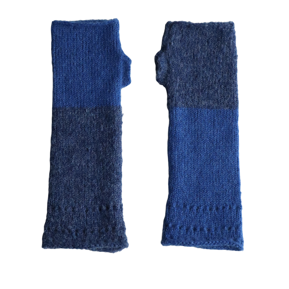 Fingerless gloves made of soft brushed alpaca yarn, wrist warmers, opposite color design. Made in Peru by PFL knitwear