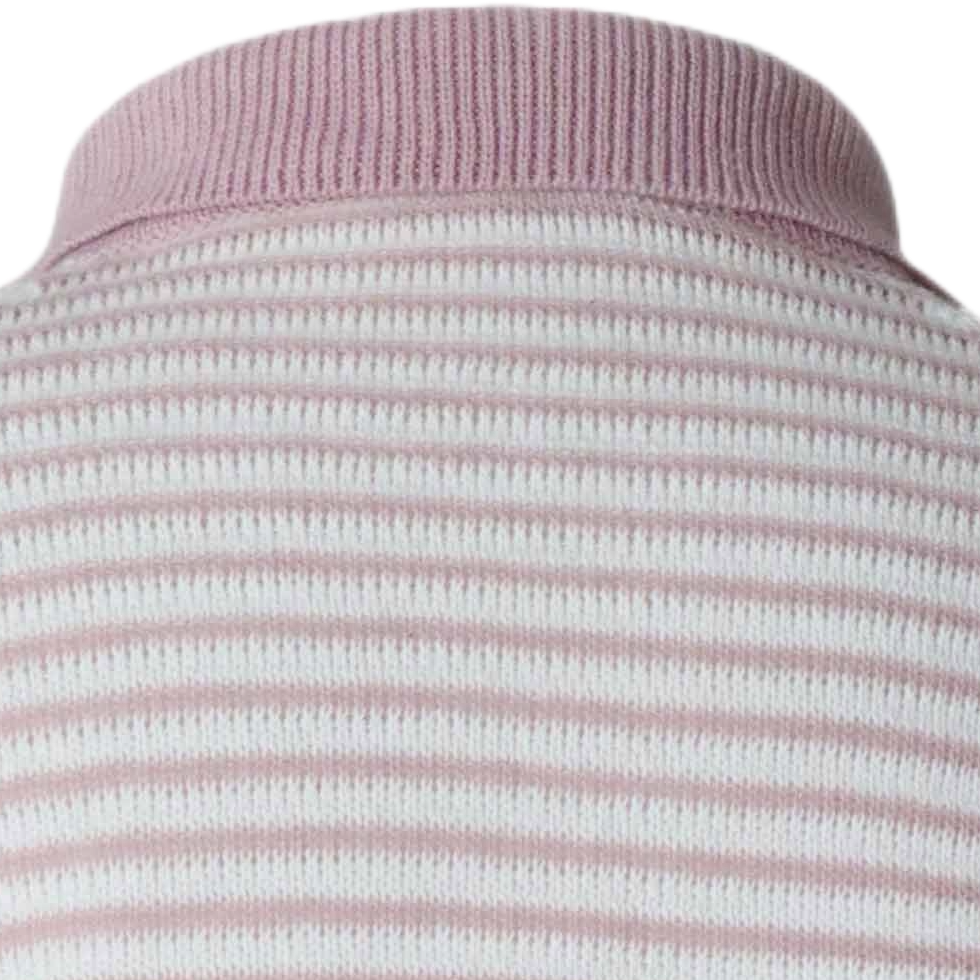 Women's cardigan with relief knitted stripes and button closure.