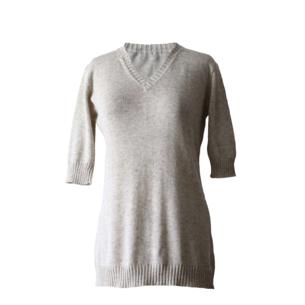 pflknitwear.com Women's sweater, with  V- neck and half long sleeves.