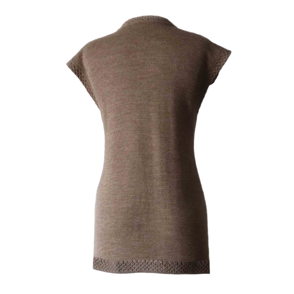 pflknitwear.com Women's sweater with short cap sleeves, crew or V-neck. pflknitwear.com Women's sweater with short cap sleeves, crew or V-neck.