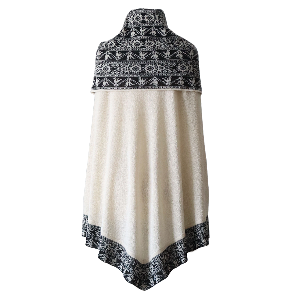 pflknitwear.com Poncho baby alpaca 100% with big cowl collar creme / black pflknitwear.com Poncho baby alpaca 100% with big cowl collar creme / black