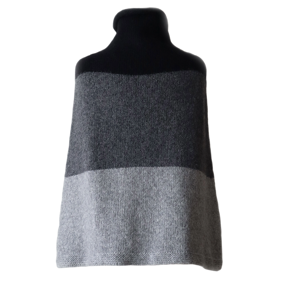 pflknitwear.com Poncho / collar scarf felted alpaca blend solid, 2 or 3 color version. pflknitwear.com Poncho / collar scarf felted alpaca blend solid, 2 or 3 color version.