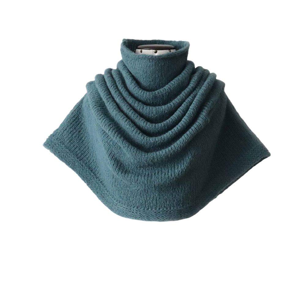 pflknitwear.com Poncho / collar scarf brushed alpaca blend solid, 2 or 3 color version. pflknitwear.com Poncho / collar scarf brushed alpaca blend solid, 2 or 3 color version.