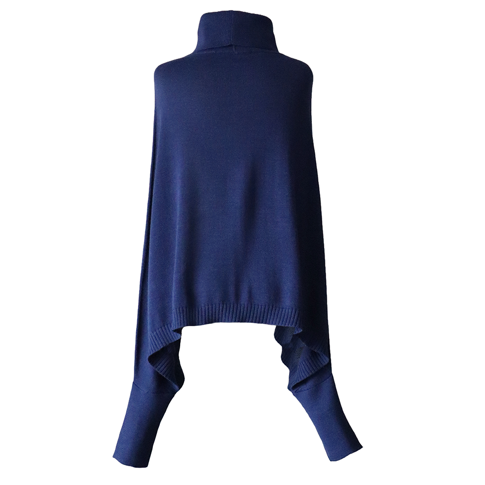 pflknitwear.com Poncho with sleeves and turtle neck, 100% royal alpaca color blue. pflknitwear.com Poncho with sleeves and turtle neck, 100% royal alpaca color blue.
