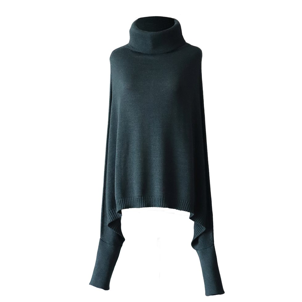 pflknitwear.com Poncho with sleeves and turtle neck, 100% royal alpaca color blue. pflknitwear.com Poncho with sleeves and turtle neck, 100% royal alpaca color blue.
