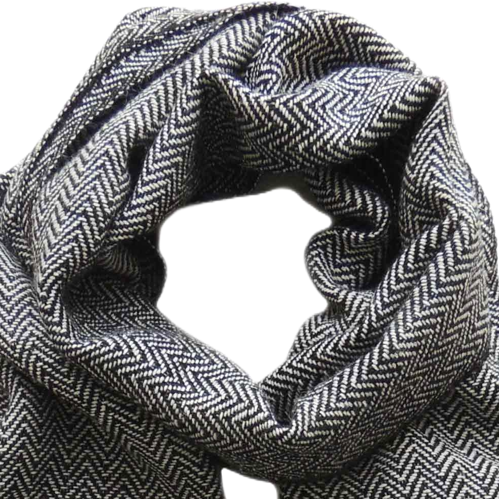 pflknitwear.com Men scarf, hand woven scarf with herringbone pattern and short fringes, navy blue / creme white pflknitwear.com Men scarf, hand woven scarf with herringbone pattern and short fringes, navy blue / creme white