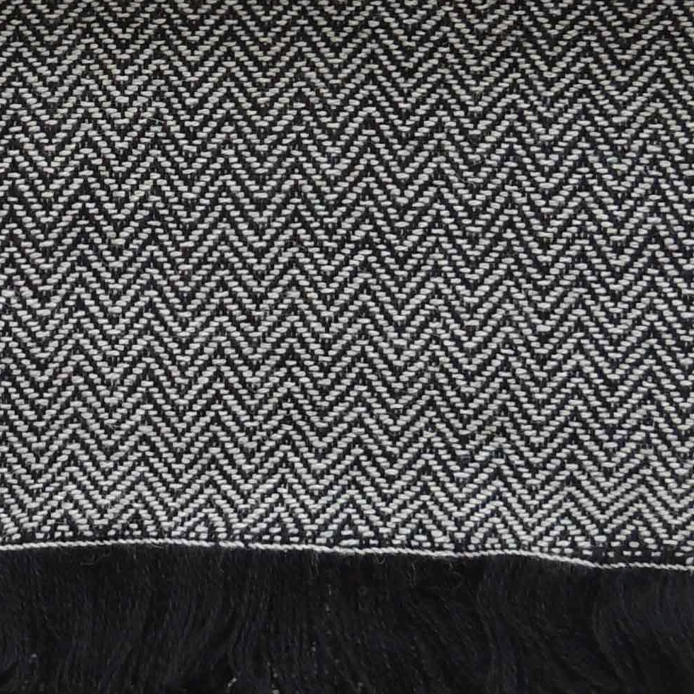 pflknitwear.com Men scarf, hand woven scarf with herringbone pattern and short fringes, navy blue / creme white pflknitwear.com Men scarf, hand woven scarf with herringbone pattern and short fringes, navy blue / creme white