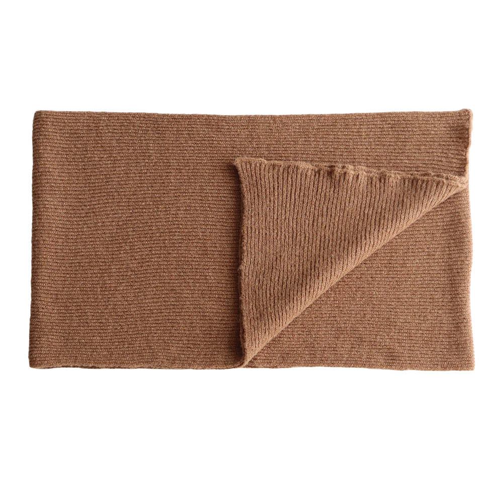 pflknitwear.com Unisex scarf, made of soft luxury natural yarn, a blend of baby alpaca, kid mohair and mulberry silk pflknitwear.com Unisex scarf, made of soft luxury natural yarn, a blend of baby alpaca, kid mohair and mulberry silk