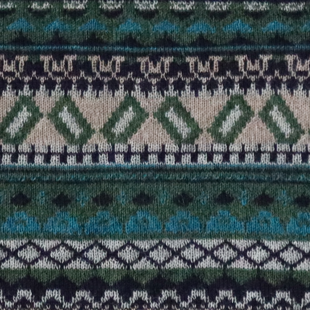 PFL Knitwear Women's alpaca sweater jacquard knitted with classic Norwegian pattern.
