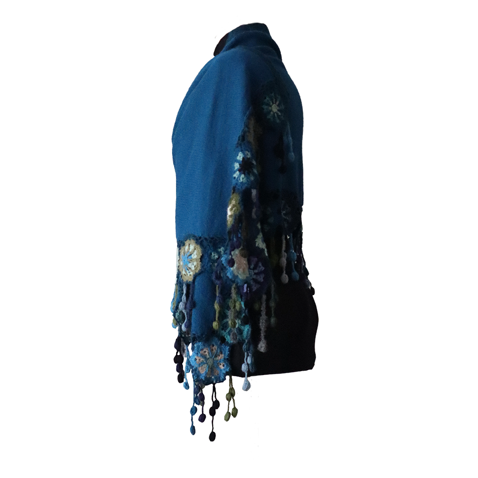 Women's shawl, 100% alpaca color blue with crocheted matching flower edge, hand knitted. Made in Peru by PFL knitwear