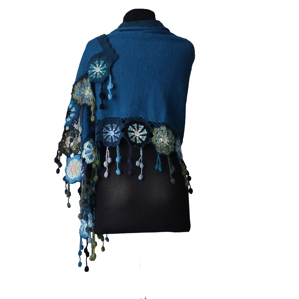 Women's shawl, 100% alpaca color blue with crocheted matching flower edge, hand knitted. Made in Peru by PFL knitwear