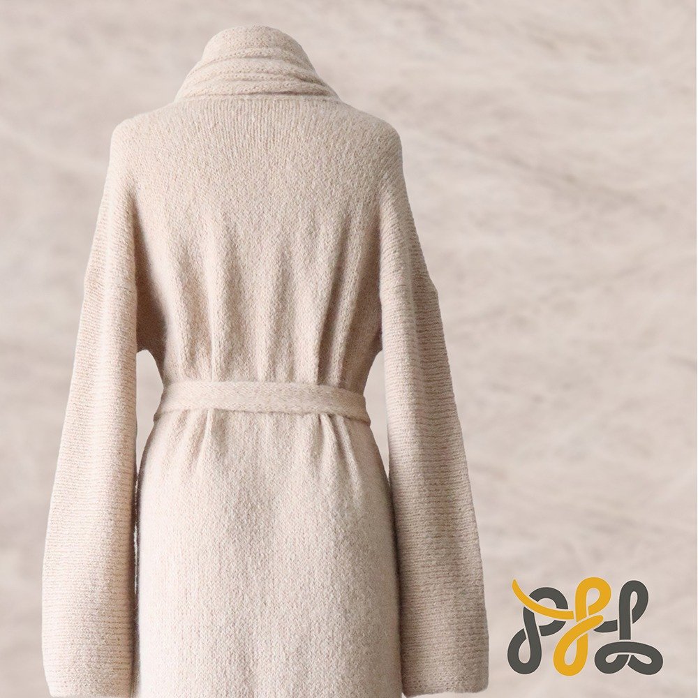 Cardigan Coat Suri Alpaca Oversized Shawl Collar Hand Knitted color beige. Made in Peru by PFL knitwear.