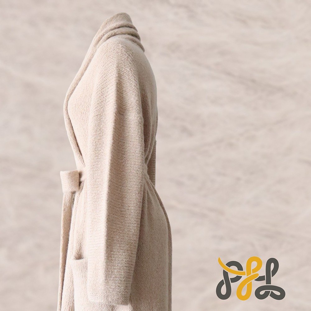 Cardigan Coat Suri Alpaca Oversized Shawl Collar Hand Knitted color beige. Made in Peru by PFL knitwear.