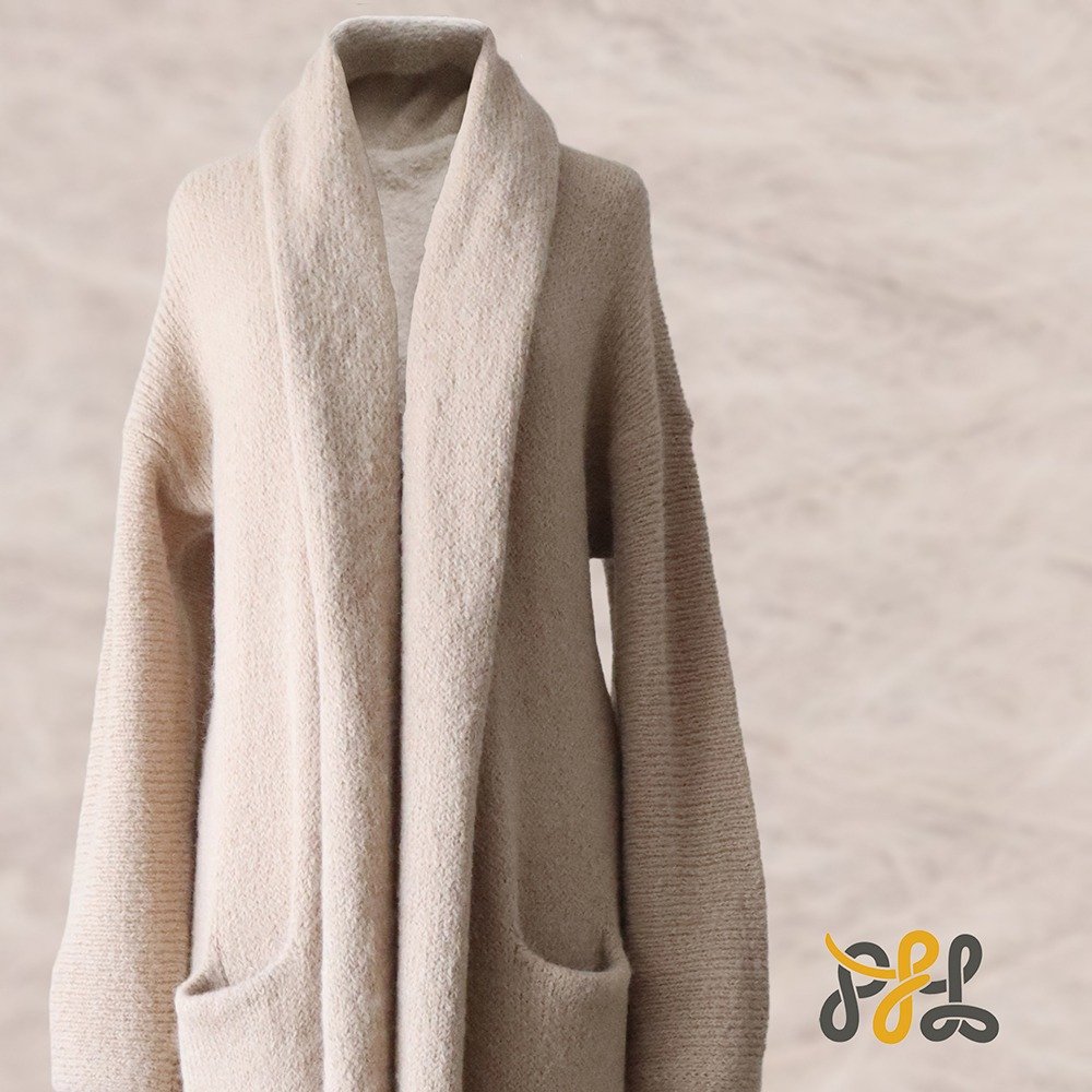 Cardigan Coat Suri Alpaca Oversized Shawl Collar Hand Knitted color beige. Made in Peru by PFL knitwear.