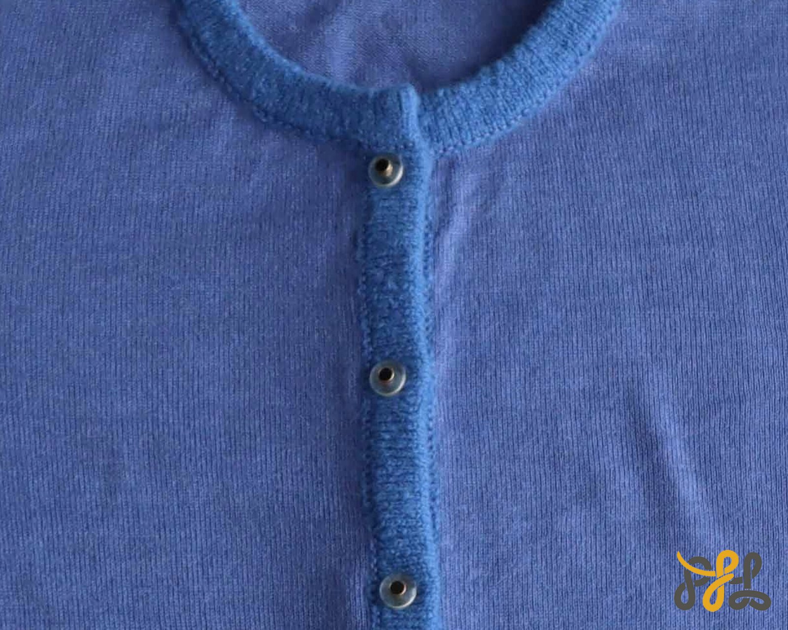 Cardigan baby alpaca, vest with button closure and crew neck color blue. made in Peru by PFL knitwear Cardigan baby alpaca, vest with button closure and crew neck color blue. made in Peru by PFL knitwear