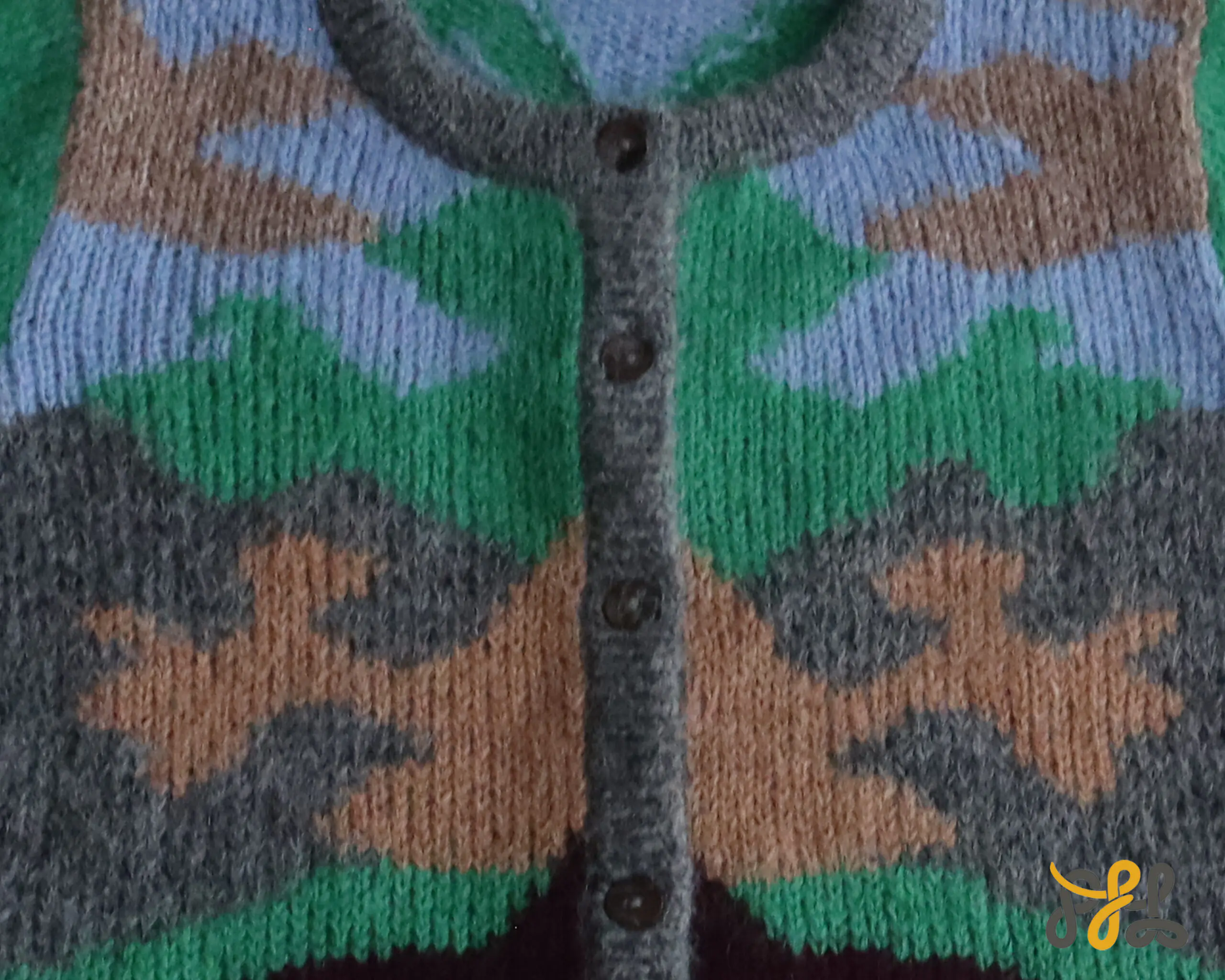 Cardigan Suri alpaca multi color pattern and crew neck, soft and warm made in Peru by PFL knitwear Cardigan Suri alpaca multi color pattern and crew neck, soft and warm made in Peru by PFL knitwear