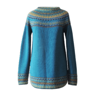 PFLknitwear.com Women's alpaca sweater, pullover with crew neck and symmetrical patterns. Made in Peru