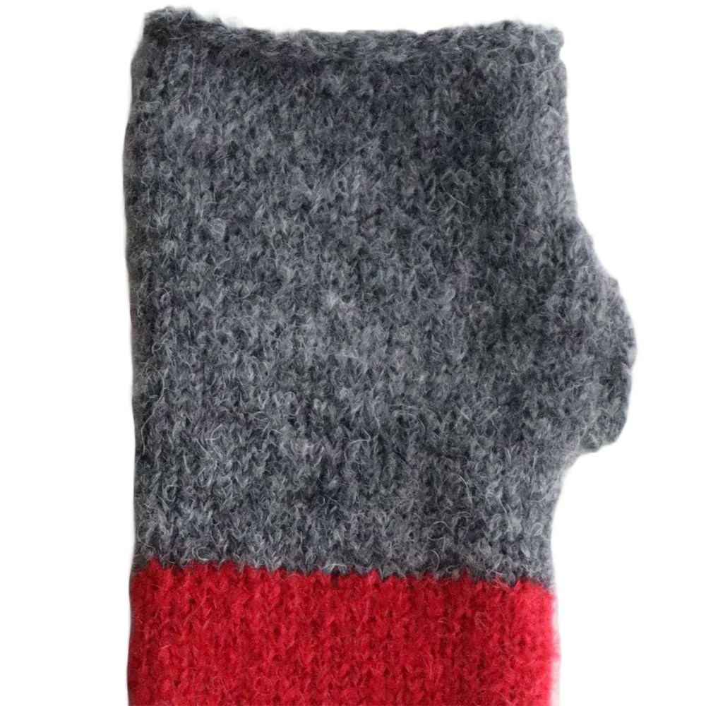 PFLknitwear.com Fingerless Gloves, Soft Brushed, Two-Tone Color Design, Cozy alpaca Hand, Wrist warmers. made in Peru PFLknitwear.com Fingerless Gloves, Soft Brushed, Two-Tone Color Design, Cozy alpaca Hand, Wrist warmers. made in Peru